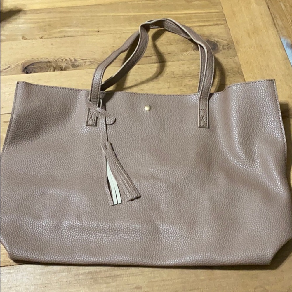 Nodykka Womens Tote Brown